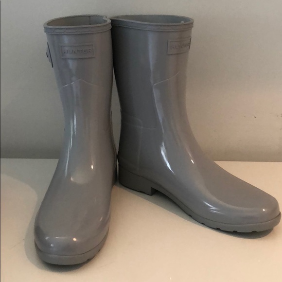 HUNTER ORIGINAL SHORT GREY GLOSS RAIN BOOTS NWOT - Picture 3 of 8